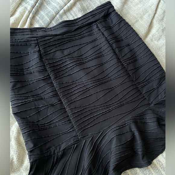 Black peplum skirt (midi/mini) - Picture 4 of 6